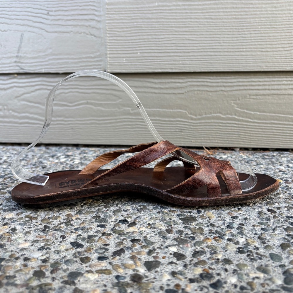 Cydwoq Brown Leather Strappy Toe Loop Sandals Handmade USA Women's 38 Flat - Picture 2 of 10